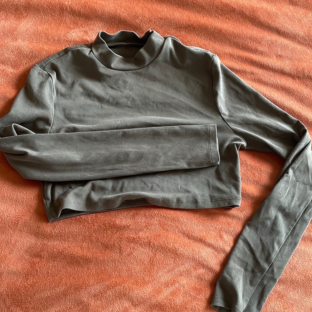 Army Green Long Sleeve Crop
